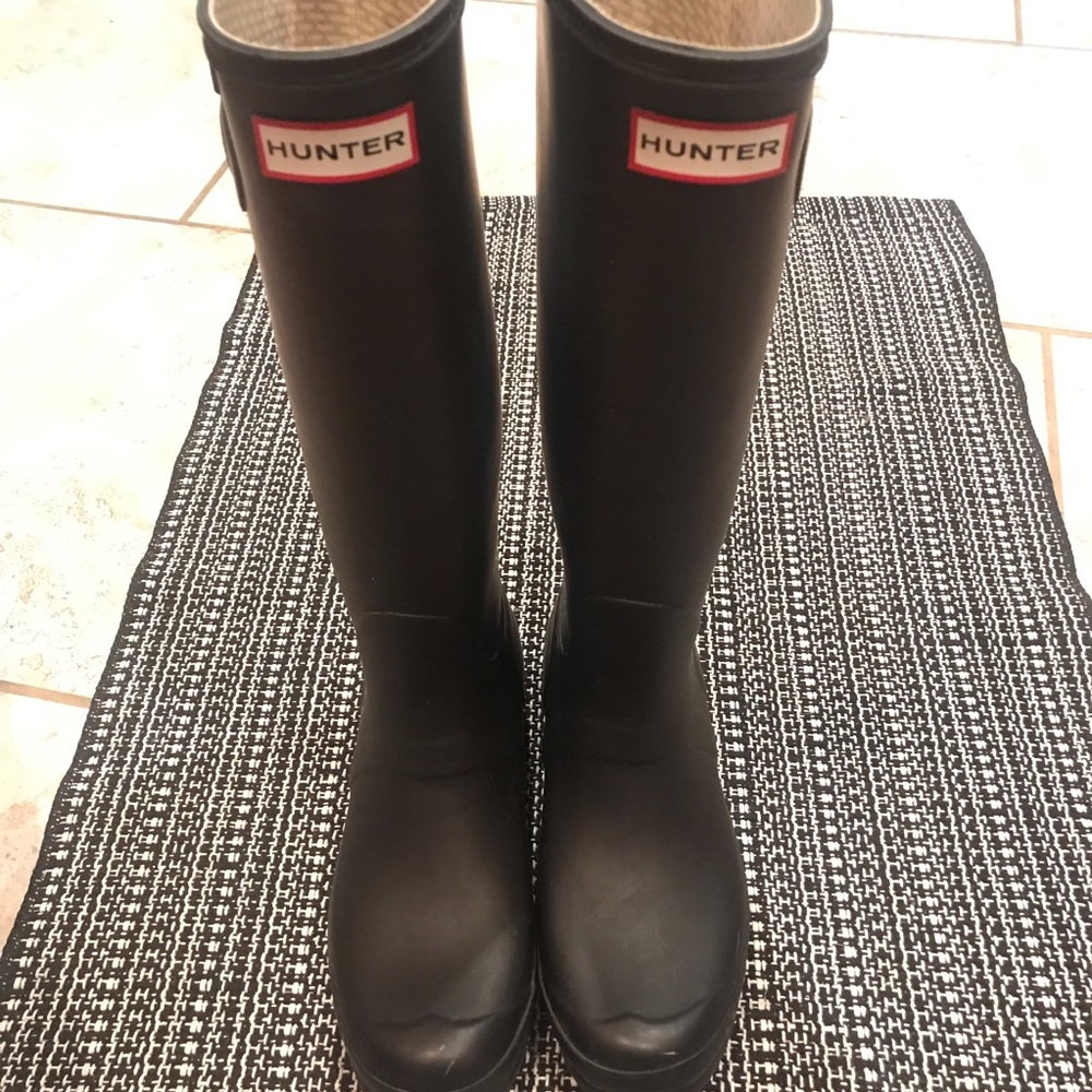 Used Hunter Black Tall Boots, Size 9